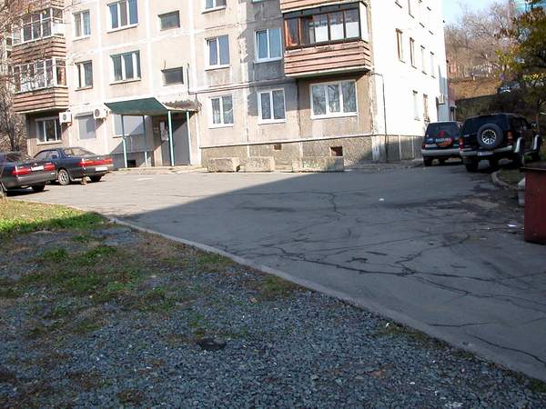 Парковка гостиница на Острякова 1 Владивосток